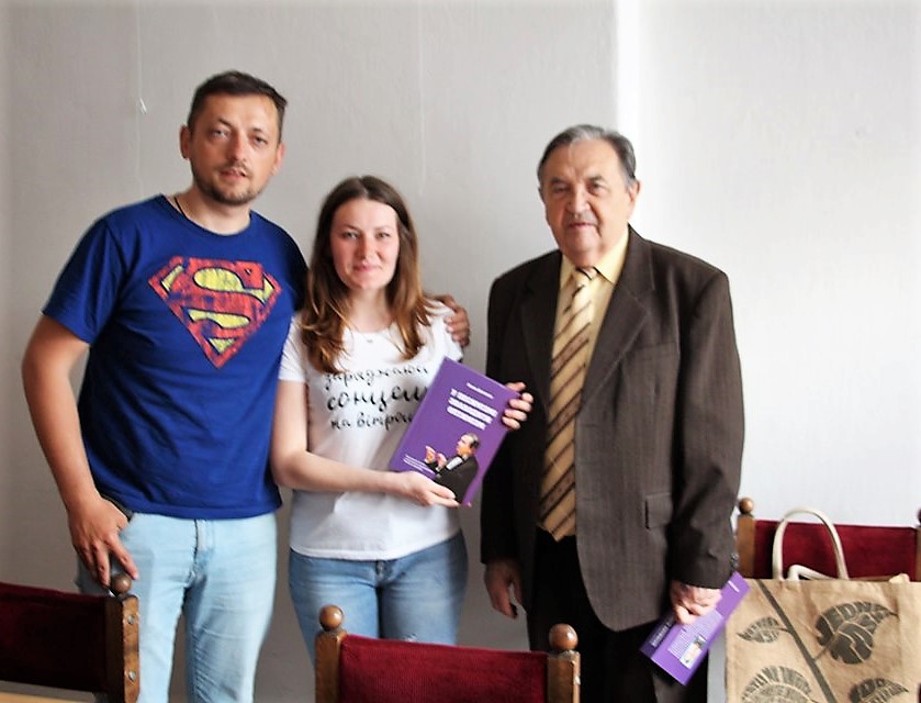 60336303_371909653427176_1483473294492434432_n